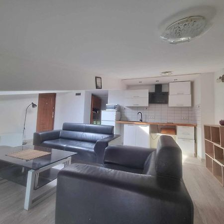 Cozy Apartment In Center Krasków Exteriör bild